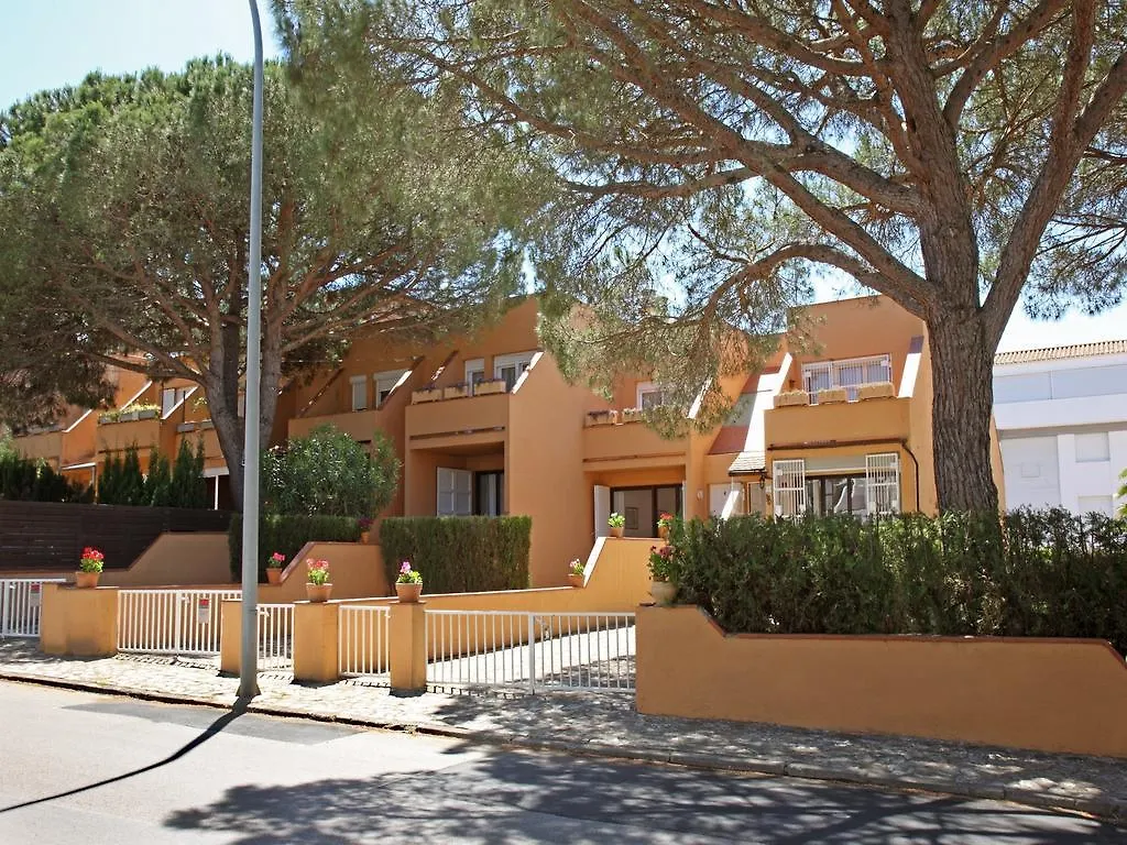 Casa Adosada En Platja De Pals By Apartaments Golf 0*,